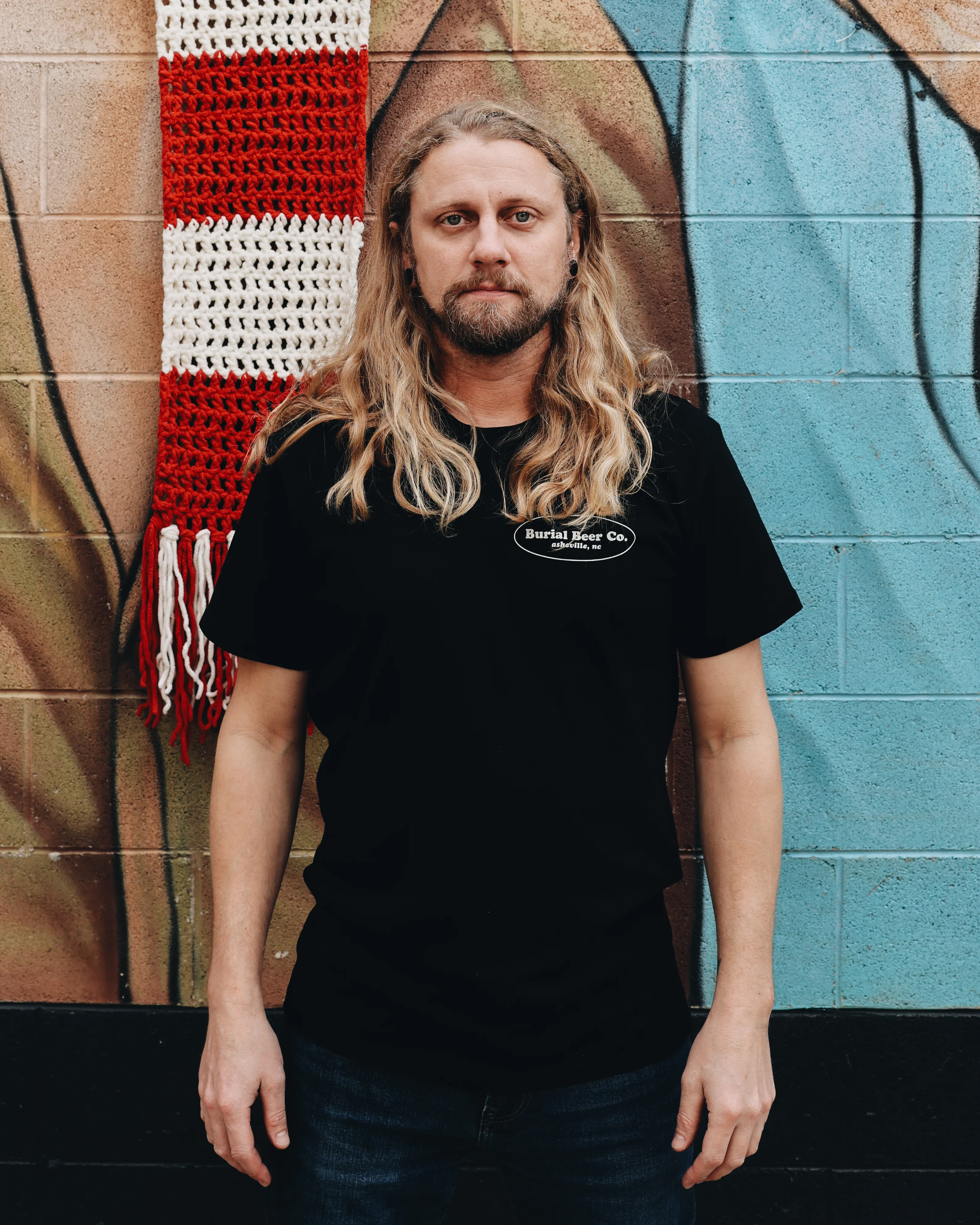 South Slope Dive Bar Tee Black/HOLIDAY - Image 2